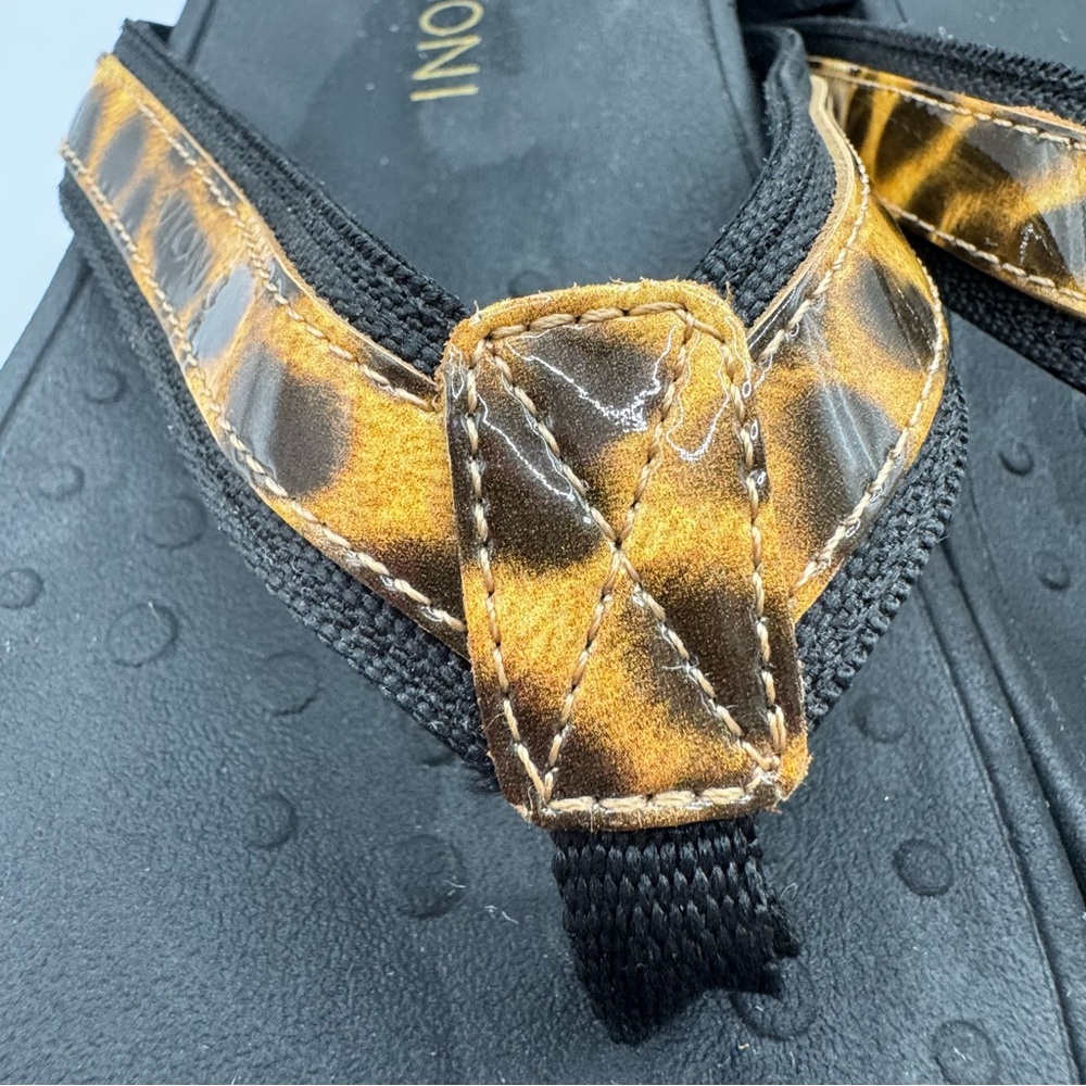 Vionic High Tide platform leopard print flip flop… - image 9